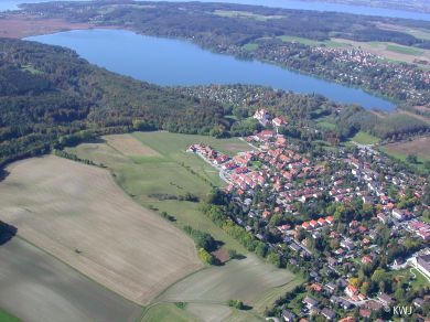 Foto: Pilsensee im 5 Seenland aus der Luft